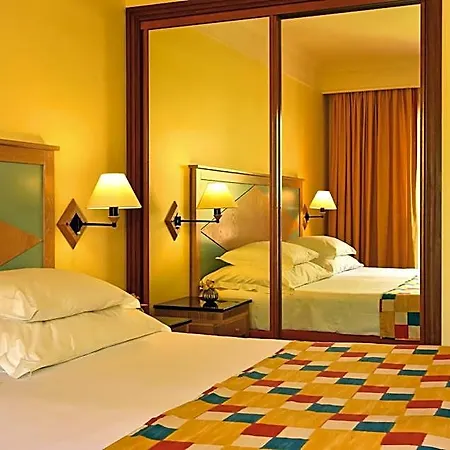 Pestana Miramar Garden & Ocean 4* Φουνκάλ
